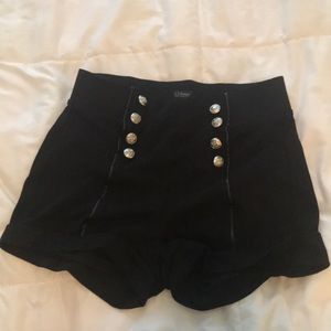 Women’s Size small black shorts